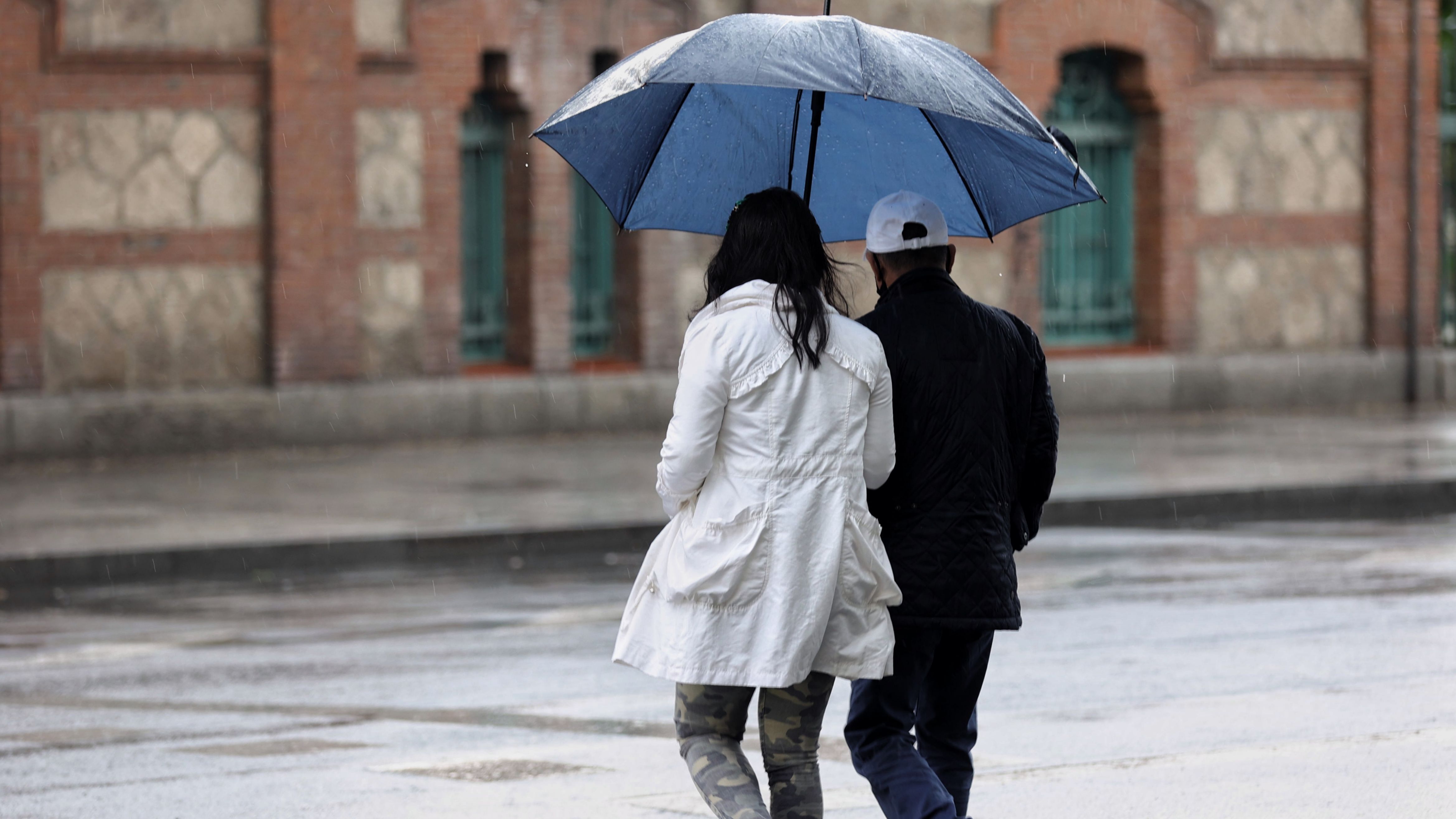 El primer fin de semana del tiempo llega con bajadas de temperaturas y lluvias