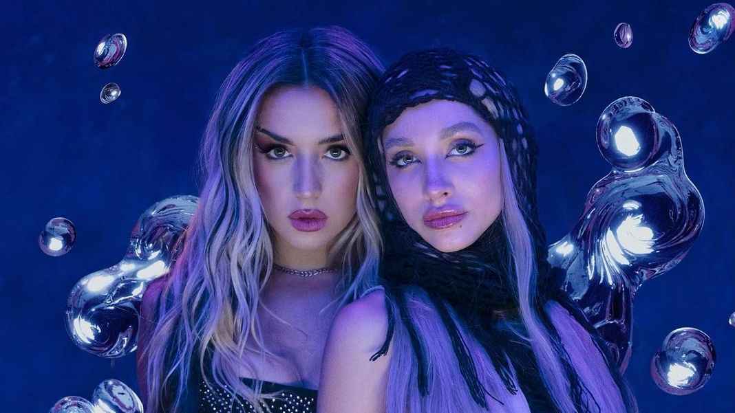 Lola Índigo y María Becerra en 'Diskoteka'