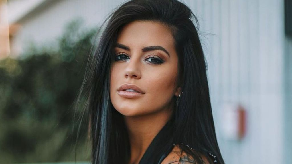 Lola Ortiz