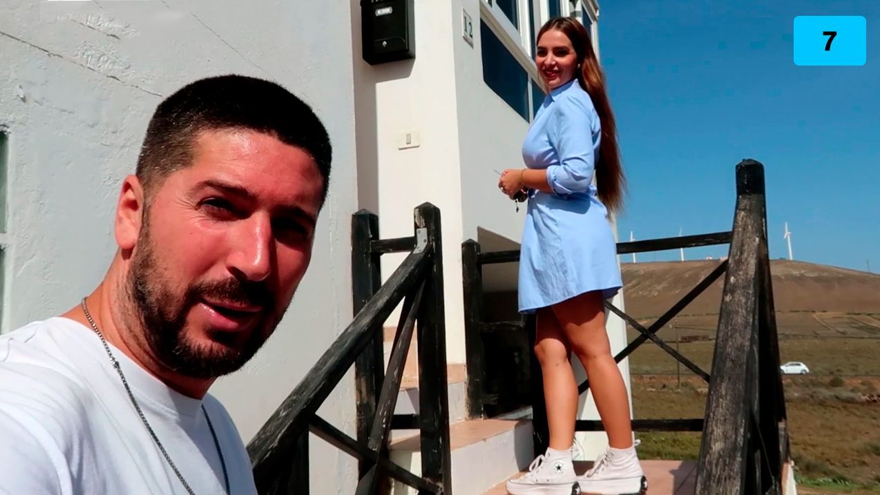 Patricia Pérez y Lester Duque abren las puertas de su casa con vistas al mar y una historia espeluznante (1/2)