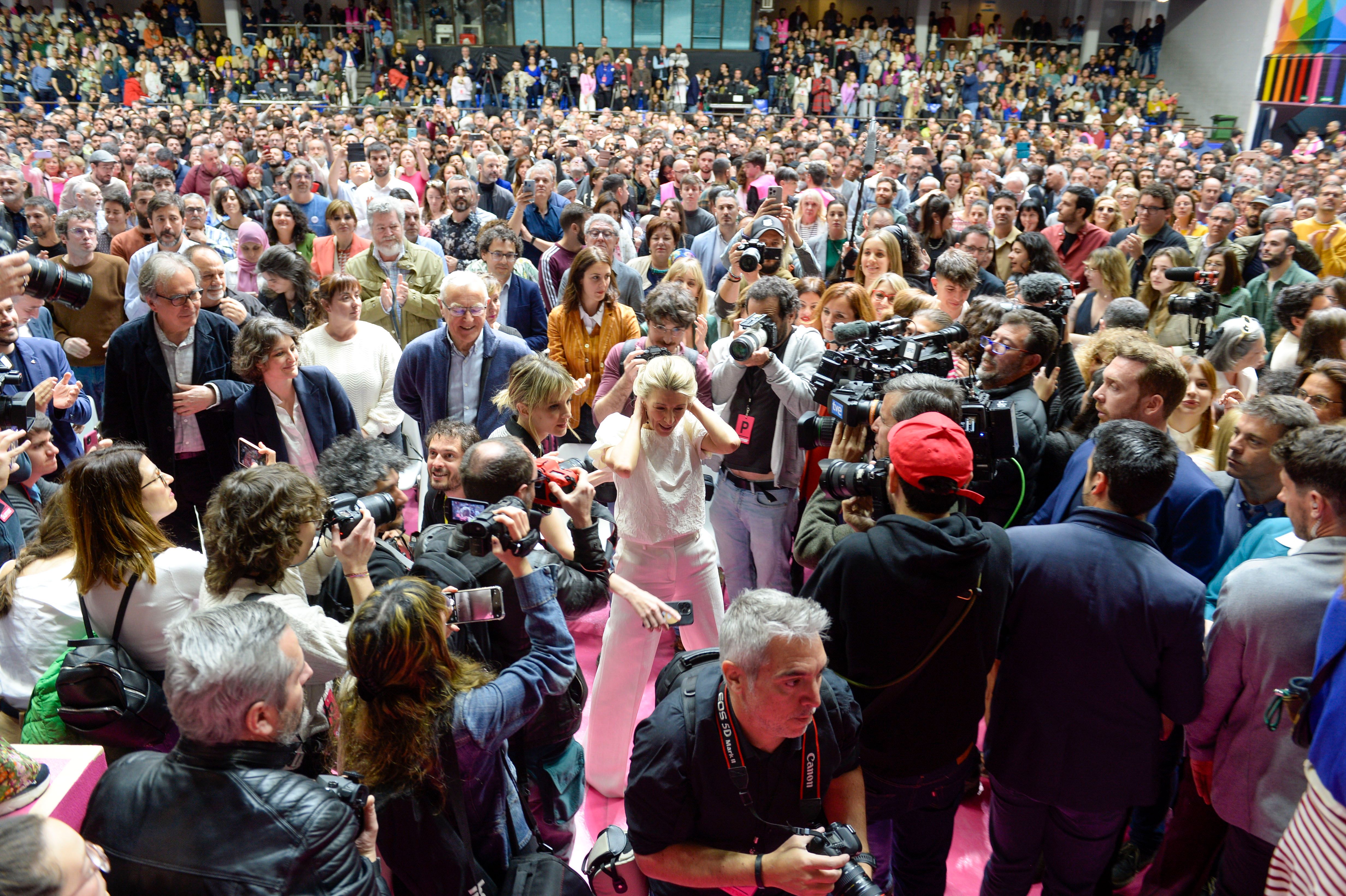 Yolanda Díaz luce apoyo social y aliados políticos en la presentación de SUMAR, en imágenes