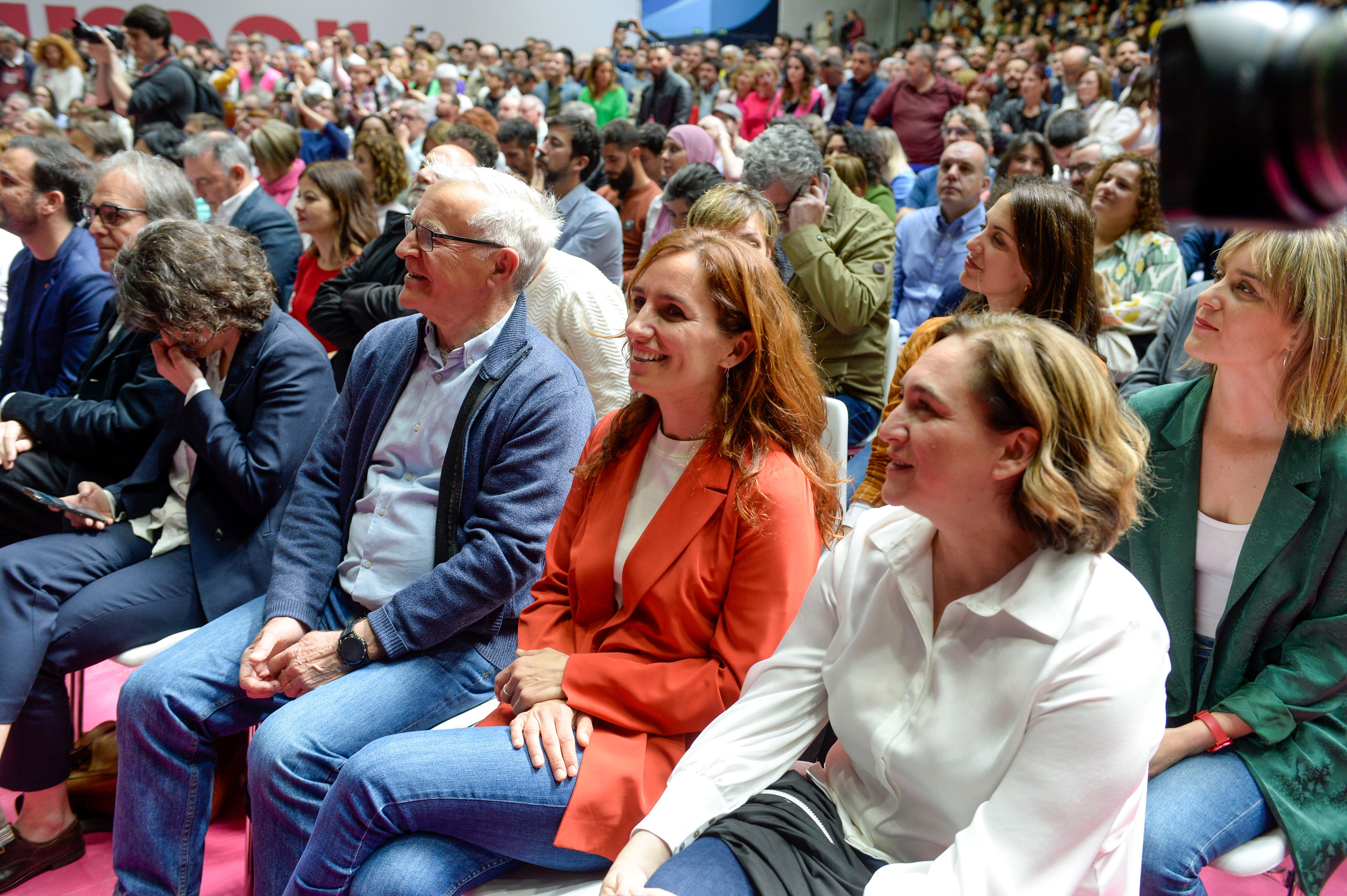 Yolanda Díaz luce apoyo social y aliados políticos en la presentación de SUMAR, en imágenes