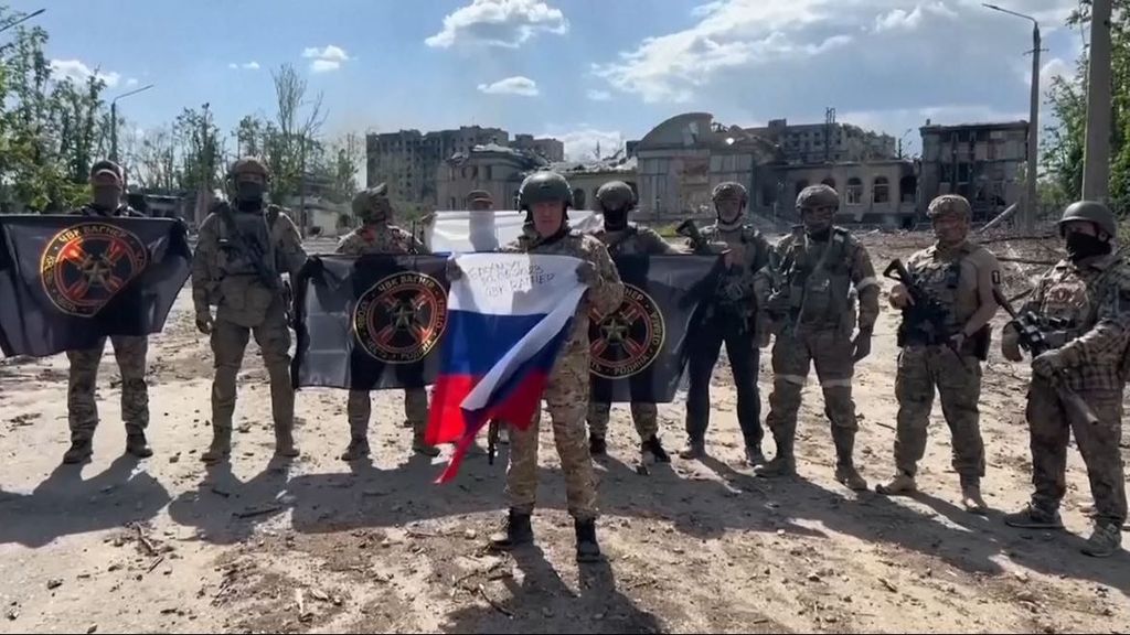 Zelenski y el Ejército ucraniano niegan que Rusia tenga el control total de Bajmut