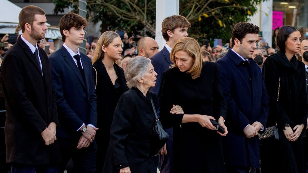 ¿A qué se dedican los primos de la princesa Leonor?
