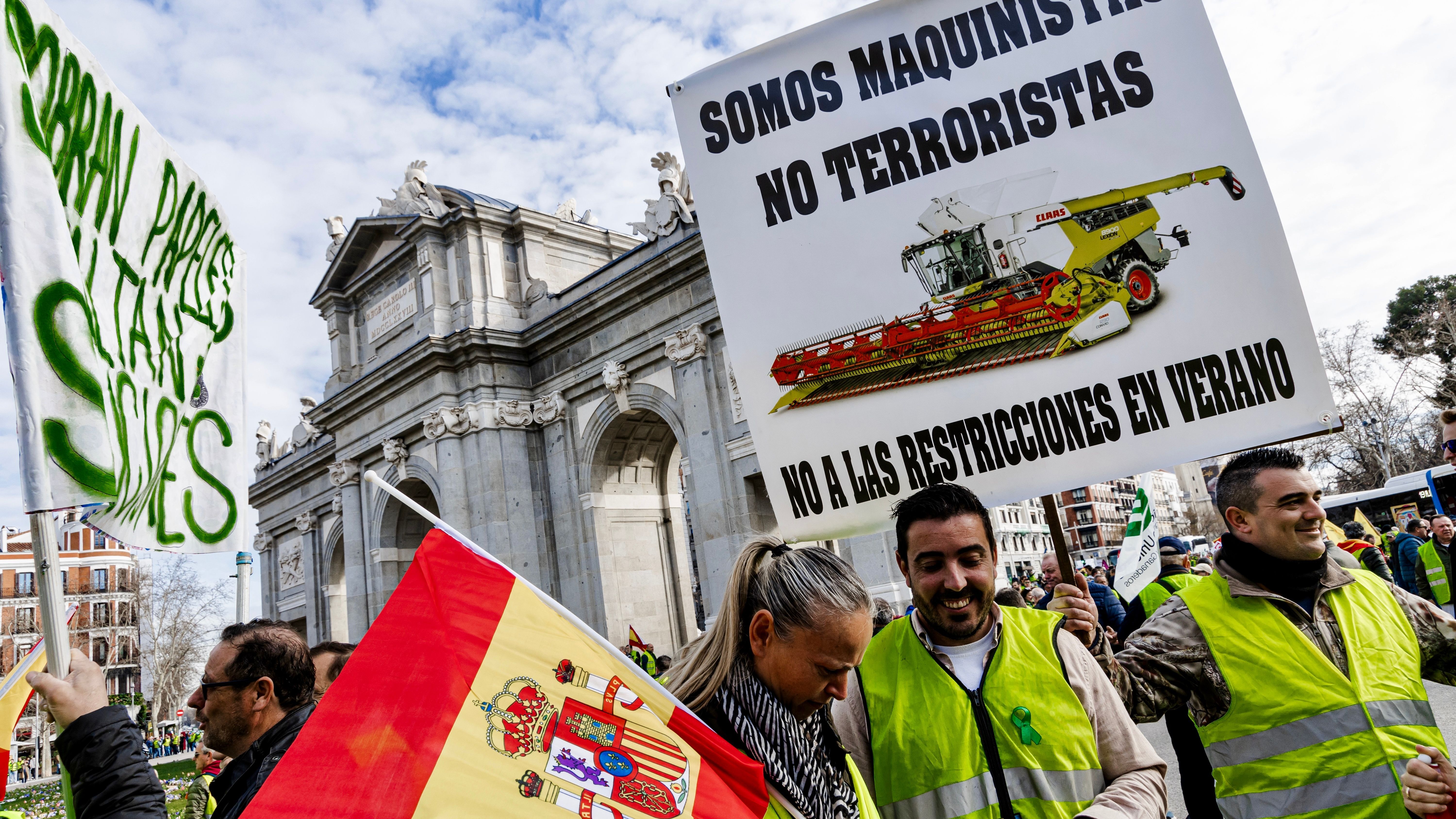 Agricultores y ganaderos toman Madrid durante unas horas reclamando soluciones para el campo