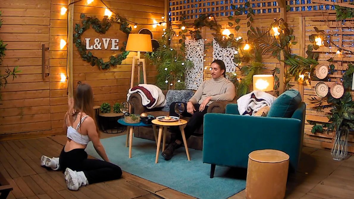Natalia baila para su cita en 'First Dates'