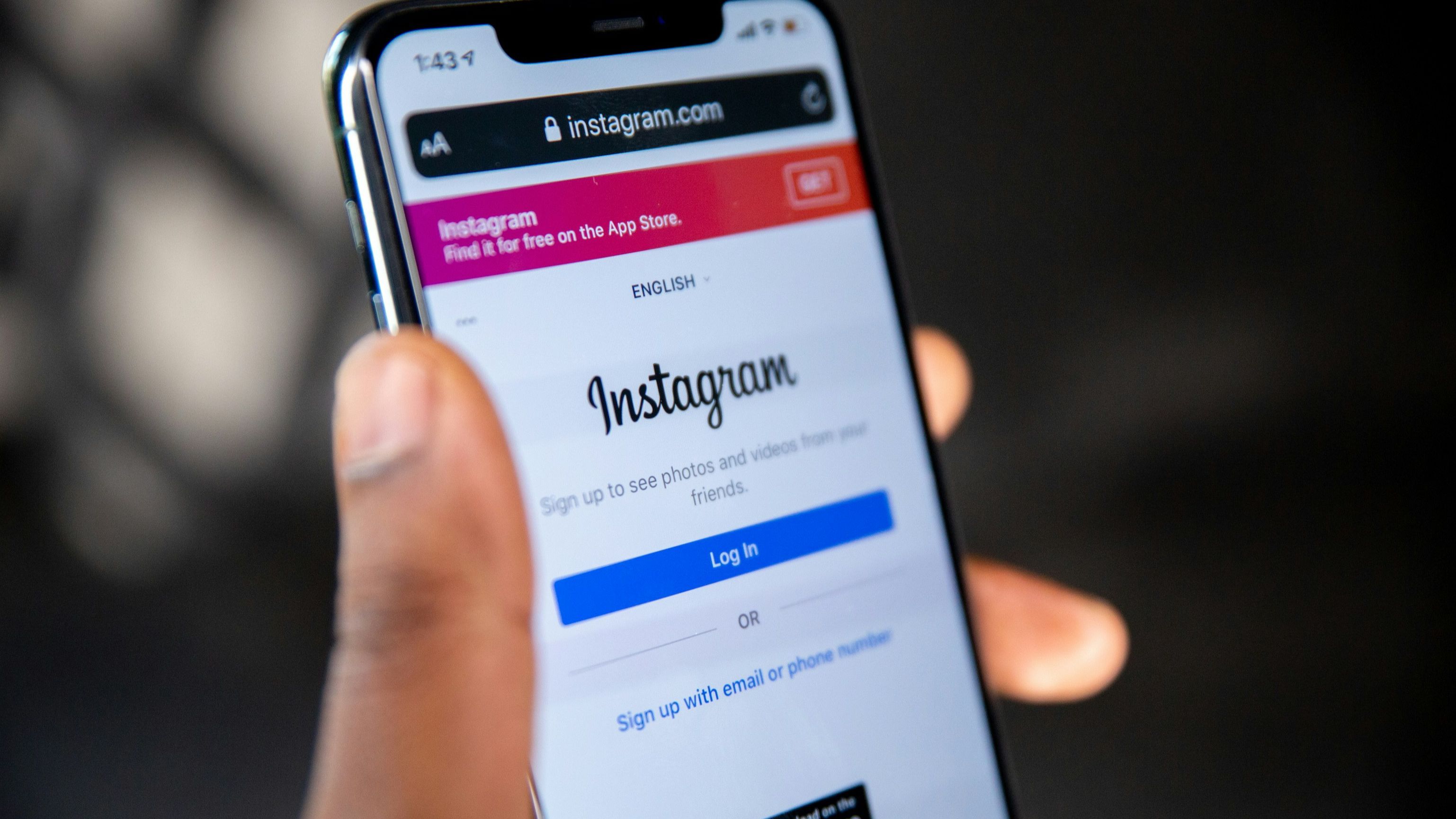 Webv de Instagram en un móvil Webv de Instagram en un móvil