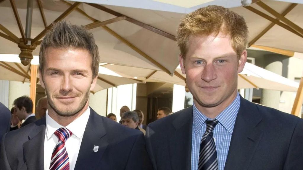 david beckham y el principe harry en una imagen de archivo 7bde