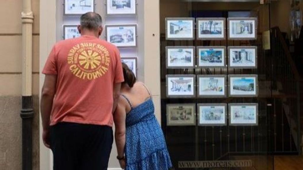Se hace viral el anuncio de un piso en venta en Soria por lo que incluye en el salón