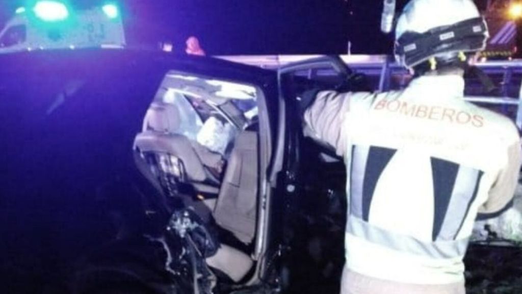Mueren un hombre y una mujer tras impactar su coche contra un muro de hormigón en Mallén, Zaragoza