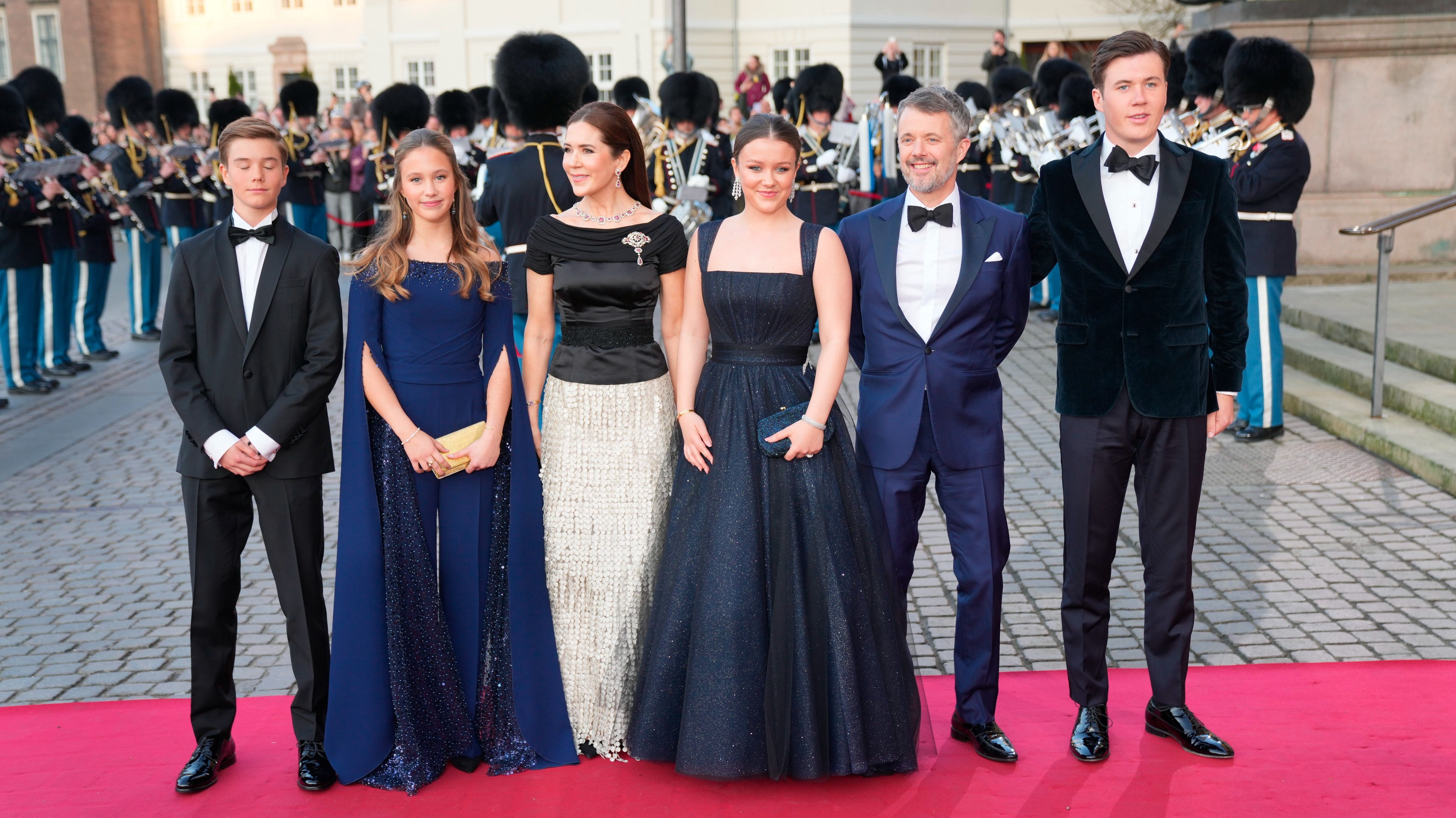 La familia danesa, en el 18 cumpleaños de Isabella de Dinamarca