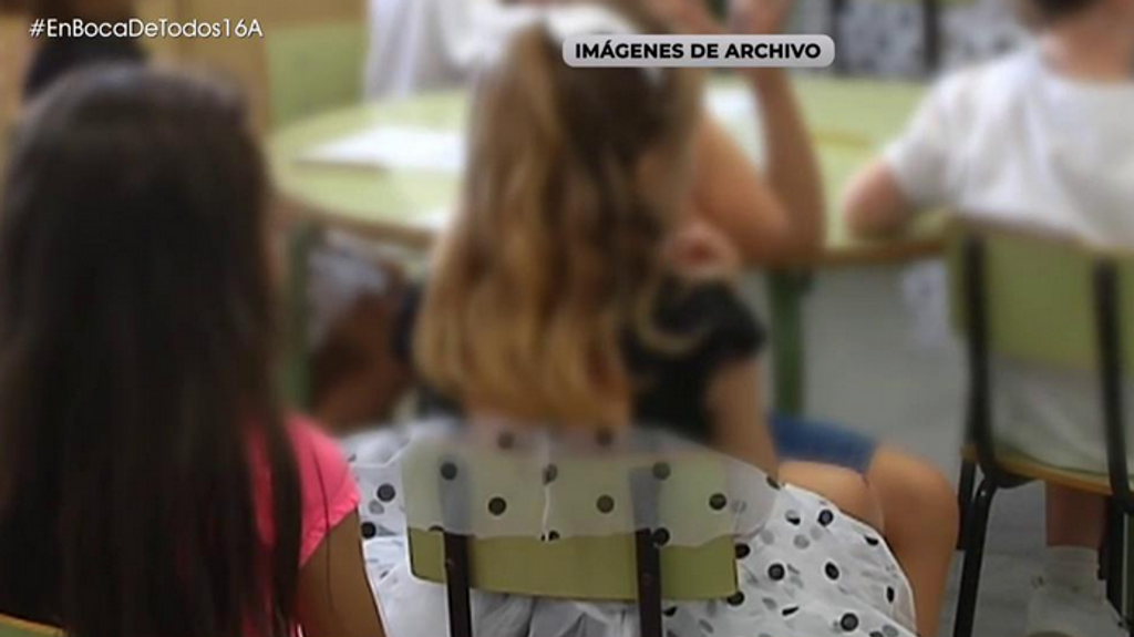 Denuncia a la profesora de inglés de su hija de 4 años por agresiones: “Les golpea sin motivo para tranquilizarles”