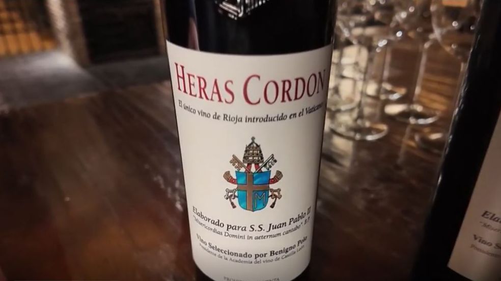 Los papas beben vino español: la bodega de La Rioja que envía 2.000 botellas al año al Vaticano