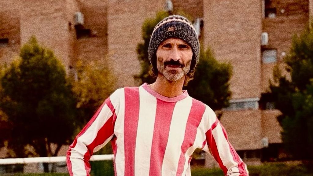 Leiva jugando al fútbol
