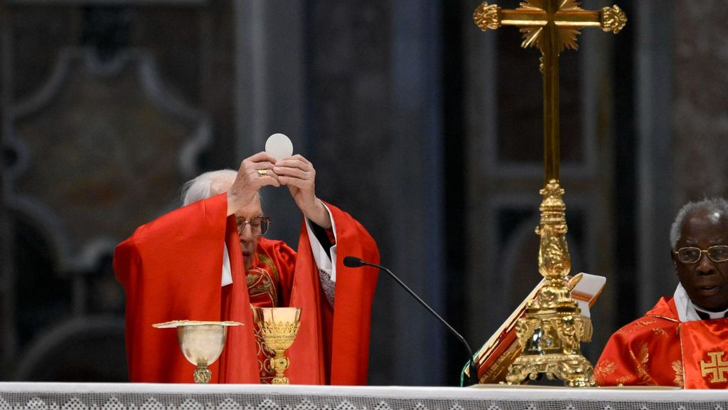 La petición de Giovanni Battista Re a los cardenales del cónclave: “La elección del nuevo papa no es una simple sucesión de personas”