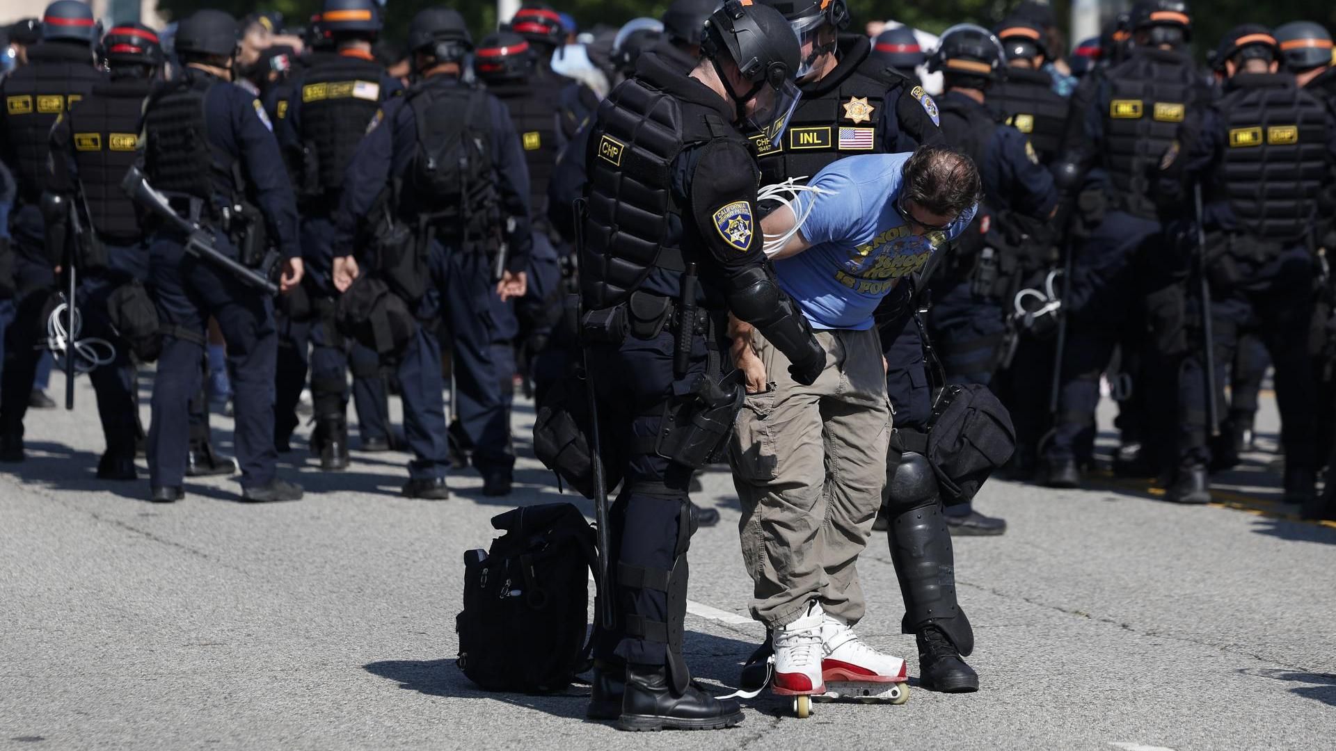 Las protestas se extienden por Estados Unidos: Trump, más cerca de invocar la Ley contra la Insurrección Las protestas se extienden por Estados Unidos: Trump, más cerca de invocar la Ley contra la Insurrección