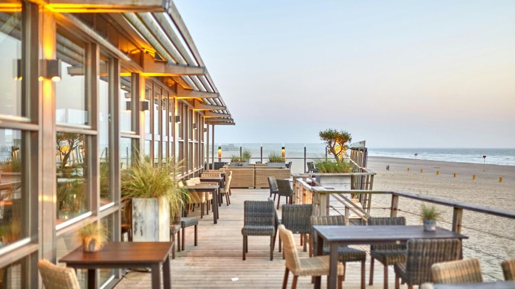 terraza playa unsplash
